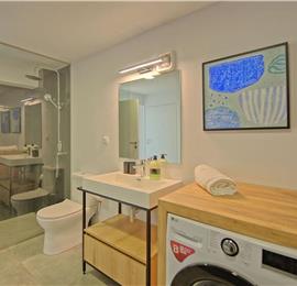 5 bedroom luxury villa with infinity pool, sea views and tennis court near Chania, sleeps 10